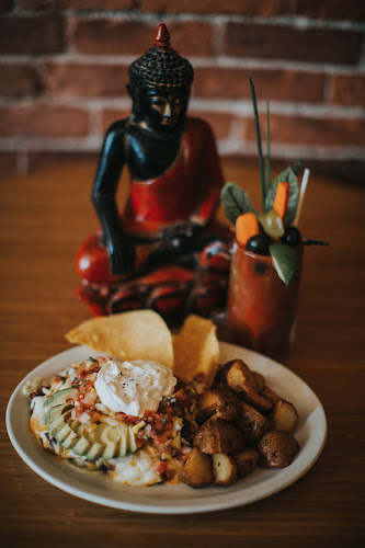 919 Fort St, Victoria, BC V8V 3K3