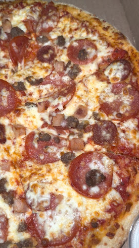 Opinii despre Slice of Delight Pizza & Wings în Markham - Hospitality and gastronomy