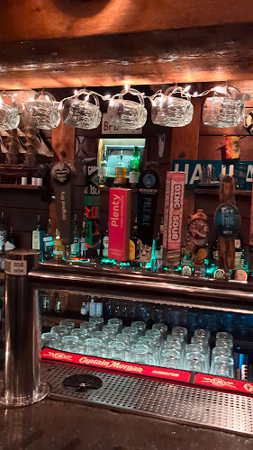 7 Alexander St, Vancouver, BC V6A 1E9