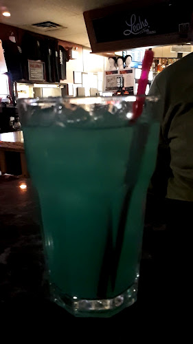 Opinii despre Leah's Bar and Grill în Red Deer - Hospitality and gastronomy