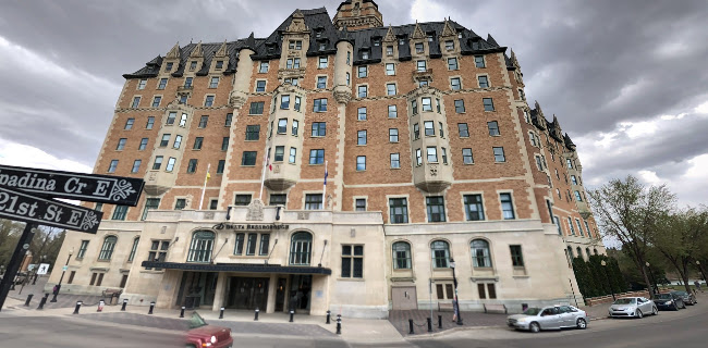 421 21st St E, Saskatoon, SK S7K 0C5