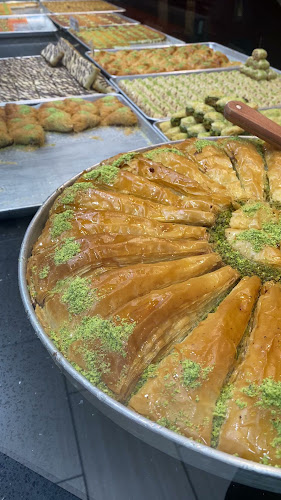 Crown Pastries - Hospitality and gastronomy