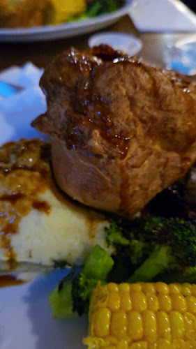 Breakers Pub - Hospitality and gastronomy