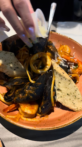 Portly Piper Pub Ajax - Ajax