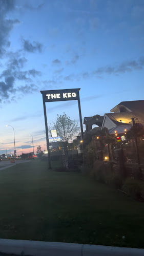 7104 Macleod Trl, Calgary, AB T2H 0L3