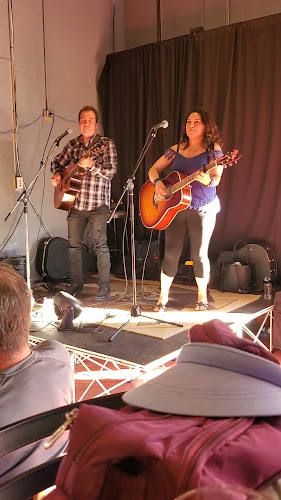 Opinii despre The Garage Restaurant & Bar în St. Albert - Hospitality and gastronomy