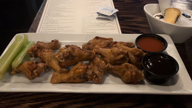 Opinii despre The British Hotel, Restaurant & Pub în Gatineau - Hospitality and gastronomy