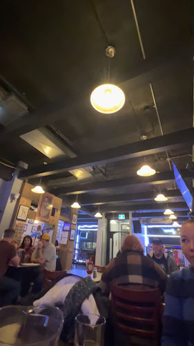 Opinii despre Uptown Pub Down Under în Saint John - Hospitality and gastronomy