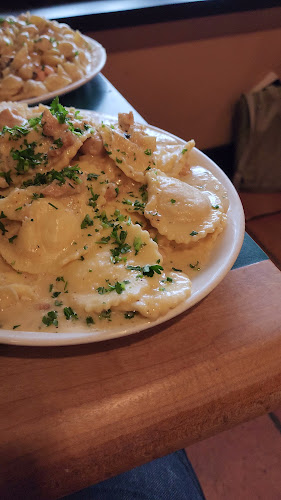 Opinii despre Anton's Pasta Bar în Burnaby - Hospitality and gastronomy