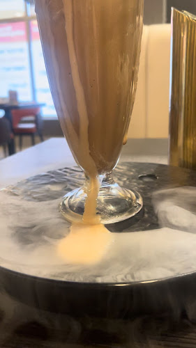 Opinii despre Simply Indian Sweets & Restaurant în Brampton - Hospitality and gastronomy