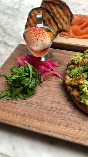 RH Courtyard Restaurant at RH Toronto - Hospitality and gastronomy