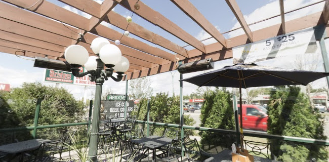 Bridges Ale House & Eatery, Bridges Liquor Store