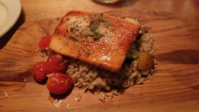 Opinii despre Smoke and Bones BBQ în North Vancouver - Hospitality and gastronomy