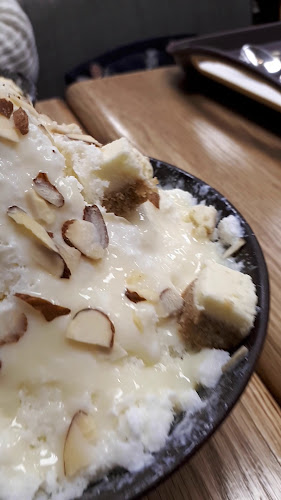 Opinii despre Snowday Bingsu Cafe în Thornhill - Hospitality and gastronomy