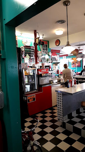 Opinii despre Bobby Sox 50's Diner în Maple Ridge - Hospitality and gastronomy