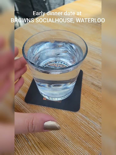 Opinii despre Browns Socialhouse Waterloo în Waterloo - Hospitality and gastronomy