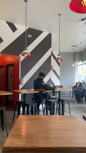 Blaze Pizza - Hospitality and gastronomy