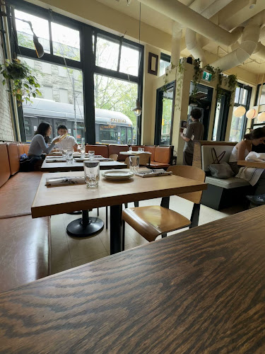 Reviews of Di Beppe Restaurant in Vancouver - Hospitality and gastronomy