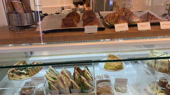 Opinii despre Blue Hat Bakery & Bistro at Pacific Institute of Culinary Arts în Vancouver - Hospitality and gastronomy