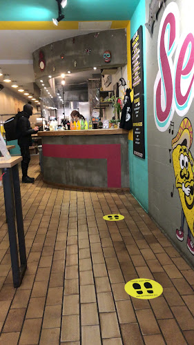 Opinii despre The Dirty Bird Chicken + Waffles în Toronto - Hospitality and gastronomy