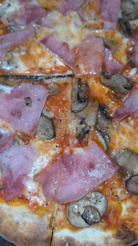 Opinii despre La Vecchia Restaurant Uptown în Toronto - Hospitality and gastronomy