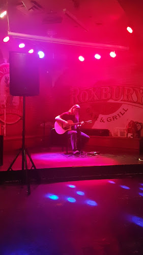 Roxbury Pub & Grill - London