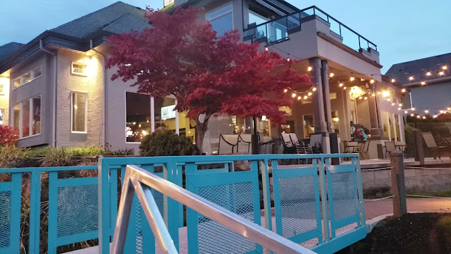 Opinii despre Moose Mulligans Public Eatery în Sicamous - Hospitality and gastronomy