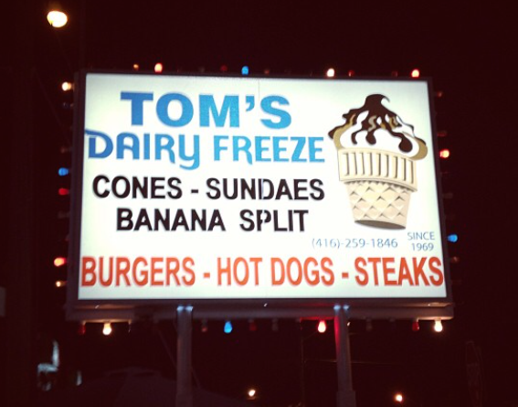 Opinii despre Tom's Dairy Freeze în Etobicoke - Hospitality and gastronomy