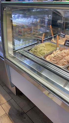 Opinii despre Casa di Moni Café and Gelato în Ottawa - Hospitality and gastronomy