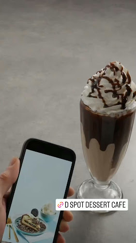 Comentarii opinii despre D Spot Dessert Cafe Calgary 17th Ave