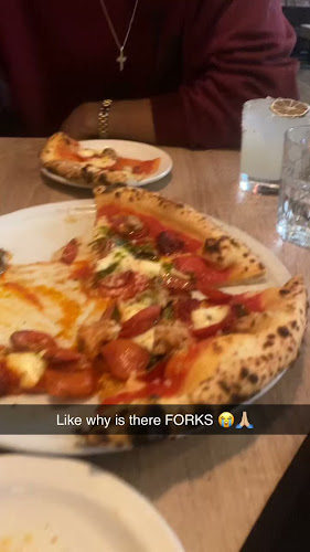 Opinii despre Pizzeria Via Napoli în Etobicoke - Hospitality and gastronomy