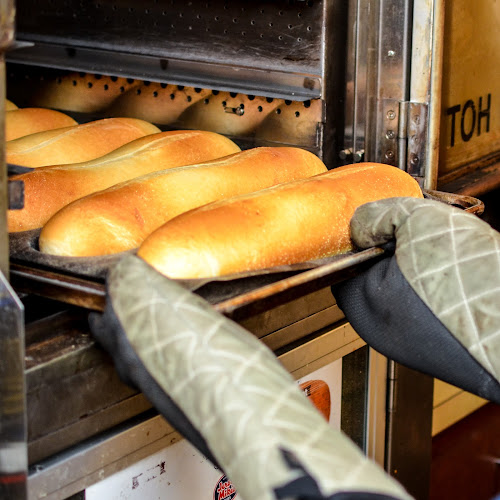 850 Wellington Rd, London, ON N6E 1L9