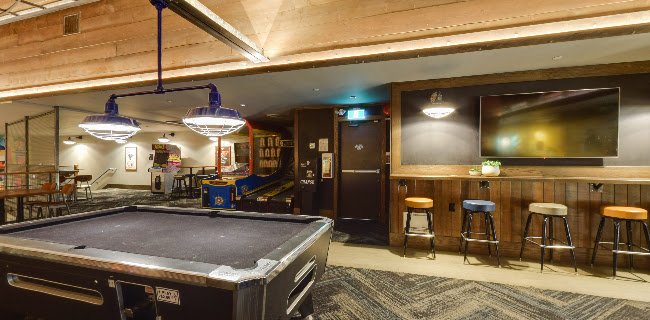 965 Granville St, Vancouver, BC V6Z 1L3