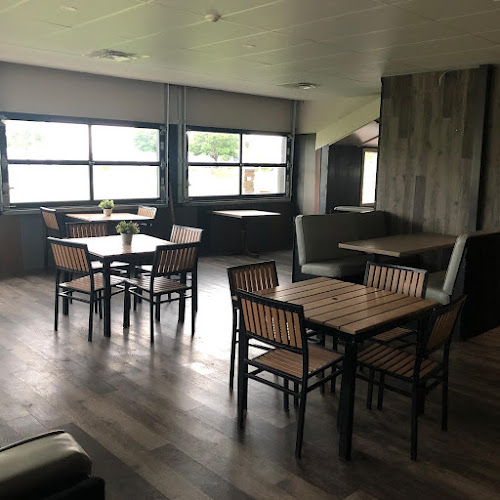 Opinii despre Big Family Brewing Company Kitchen and Biergarten în Sarnia - Hospitality and gastronomy