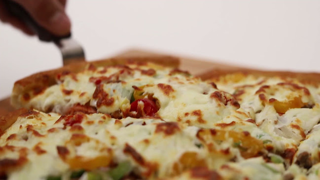 Opinii despre Vern's Pizza - 28th St în Calgary - Hospitality and gastronomy