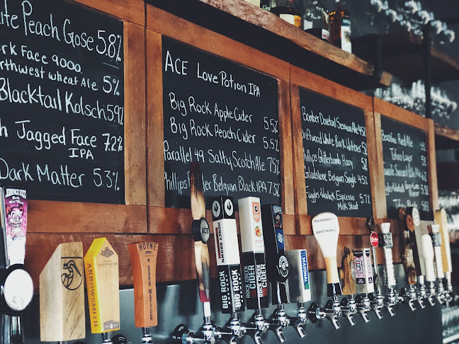 Fifty Parallel Tap and Grill