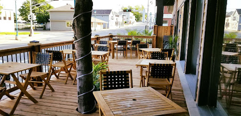 Moonshin'hers Café Bistro Inc.