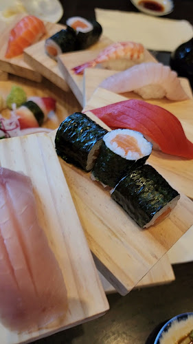 Opinii despre Sushi Umi (North Vancouver) în North Vancouver - Hospitality and gastronomy