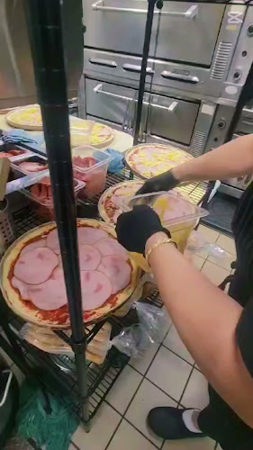 Comentarii opinii despre Neighbour's Restaurant & Pizza House