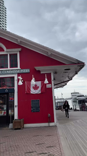 Opinii despre BeaverTails- Queues de Castor (Toronto Waterfront) în Toronto - Hospitality and gastronomy