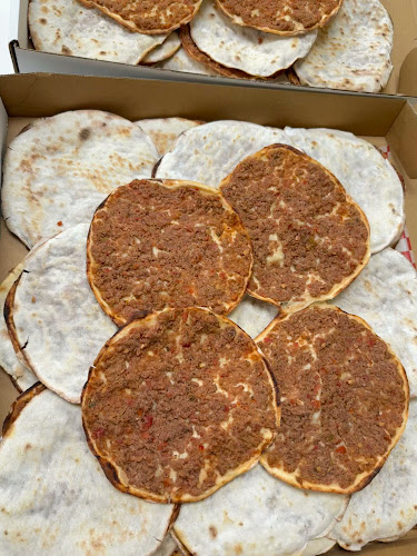 Opinii despre Pizza Plus în Kitchener - Hospitality and gastronomy