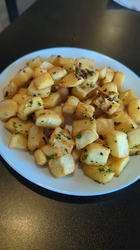 Palms Shawarma & Mediterranean Cafe - Hospitality and gastronomy