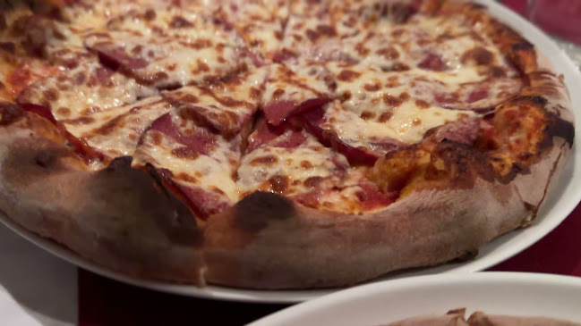 Opinii despre Sal's Restaurant & Pizza (Formerly Il Forno) în Airdrie - Hospitality and gastronomy