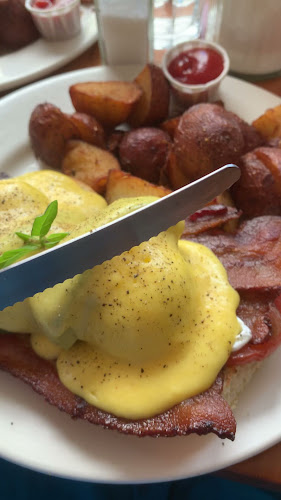 Opinii despre Blue Fox Cafe în Victoria - Hospitality and gastronomy