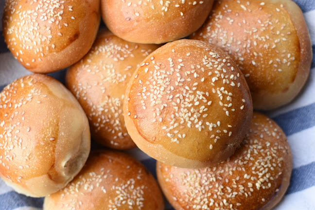 1398 Ottawa St, Windsor, ON N8X 2E8