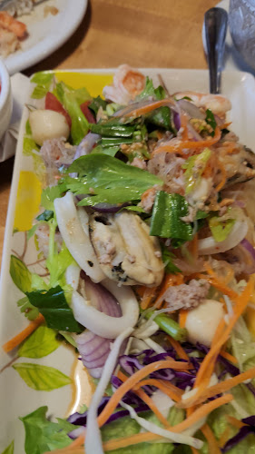 Opinii despre Songkran Thai Restaurant în St. Albert - Hospitality and gastronomy