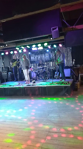 1915 31 St SE, Calgary, AB T2B 2K5