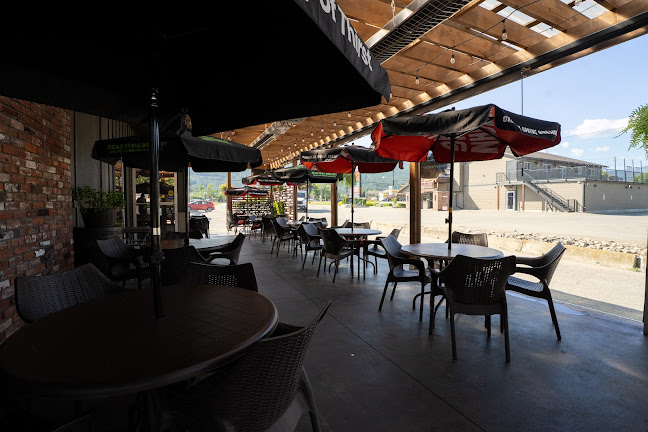 Hideaway Public House - Salmon Arm