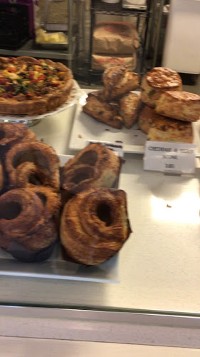 Opinii despre Cadeaux Bakery în Vancouver - Hospitality and gastronomy