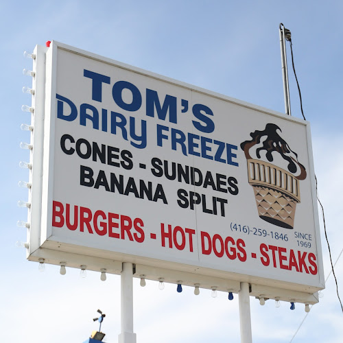 Tom's Dairy Freeze - Etobicoke